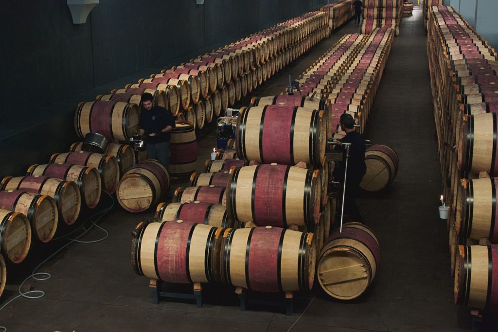 How Local Louisiana Wineries Use Oak Aging to Enhance Their Wines
